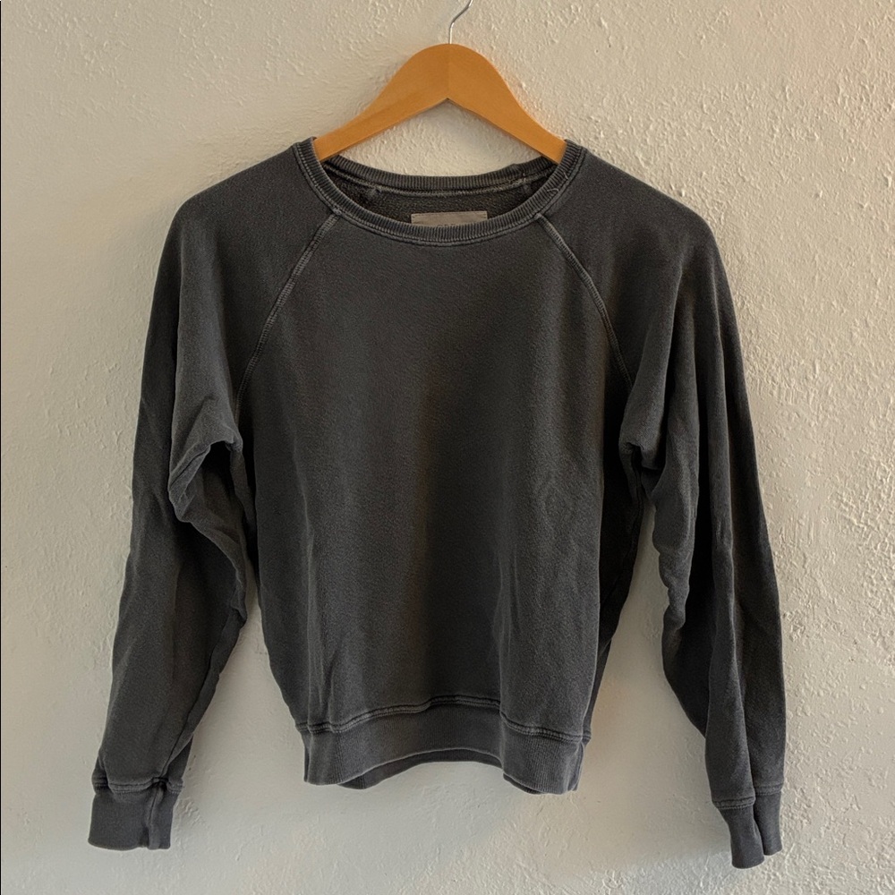THE GREAT. Charcoal sweatshirt.